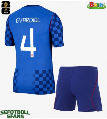 Kroatien Josko Gvardiol #4 Bortaställ Barn VM 2026 Kortärmad (+ Korta byxor)